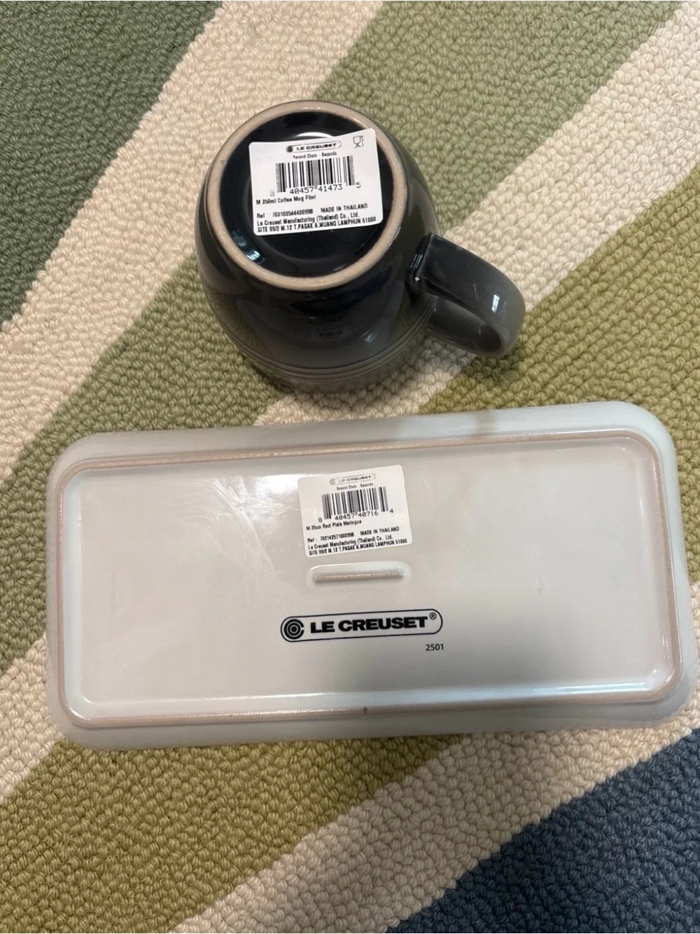 Le Creuset 25cm Meringue Rectangular Plate & 12oz Manila Coffee Mug Flint